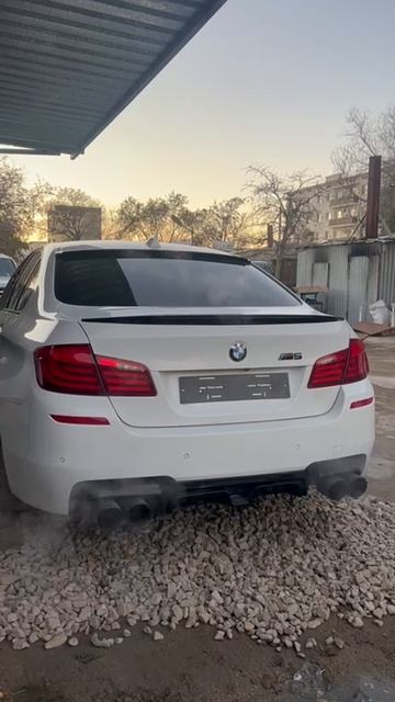 BMW 5 Serie - Sedan  305.9PS MEVD17.2.6 #75P9EJ0B#9EJHBEX6 75P9EJ0B  STAGE E2 BURBLES