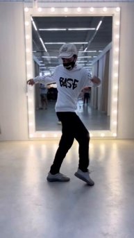 #dance #youtubeshorts #shuffle Rose🌹song🌹