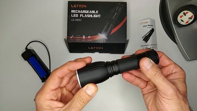 Linterna Led Recargable 1200 Lúmenes 2200mAh - 5 modos - Miniantorcha