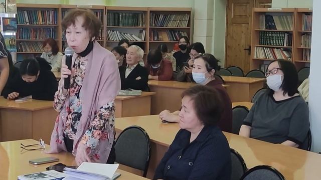 Светлана Мытник Ийэ сылыгар үс кинигэтэ сүрэхтэннэ