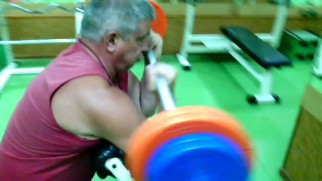 Качаю "бицуха"!!! )))