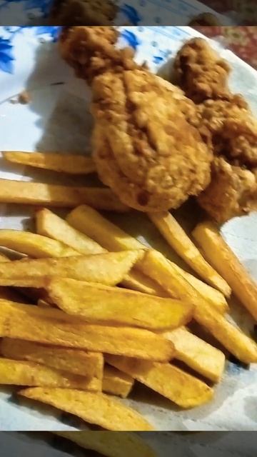 куриные ножки как в KFC. картофель фри.