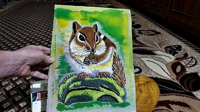 Вышивка Бурундучок на камне