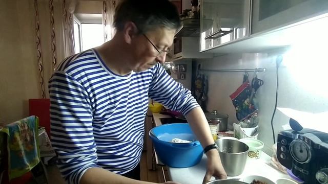Пасхальный кулич 2025 года.