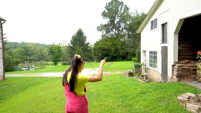 DIY Coca Cola and Mentos Science Experiment Challenge | Ellie Sparkles World