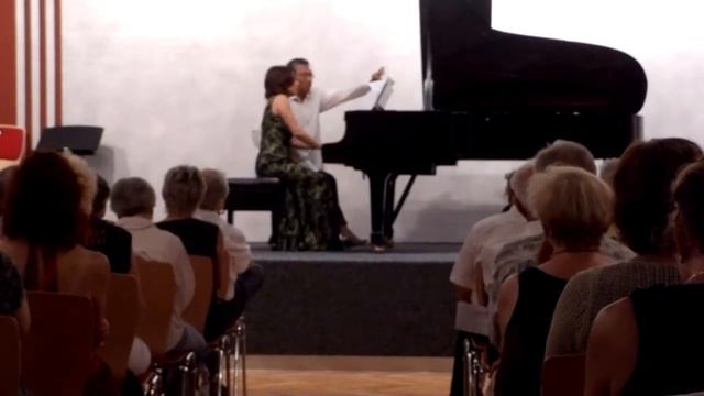 Stravinsky:Petrushka - version for four hands