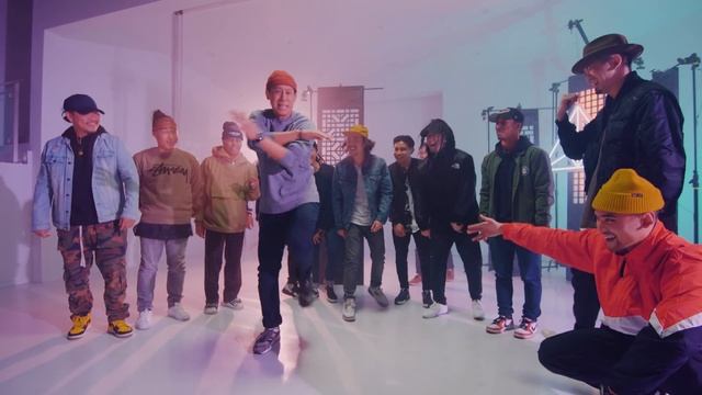 The Kinjaz: Rocket Girl Freestyle