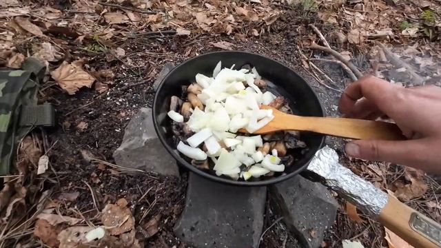 КОСТЕР РАЗВЕДЧИКА.ХЛЕБ ЗАПЕЧЕННЫЙ В ЯМЕ