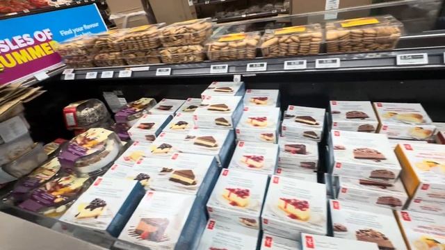 Суботні закупи в Superstore. Контактний зоопарк