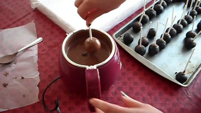 How To Dip Cake Pops