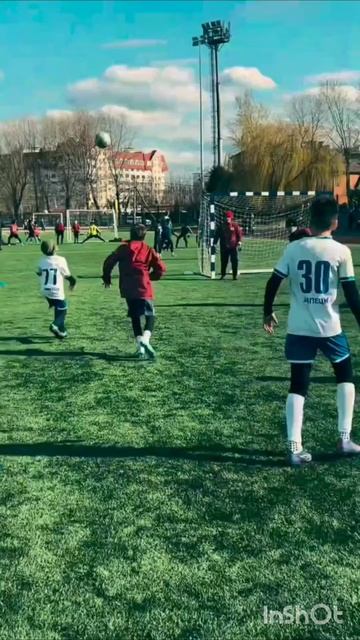 Алексей играет за 12 год.
ЛДФ - Липецк 2025.
Алексей 10 лет.
Тренер. Журавлев А. А.
Динамо Липецк.