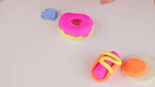 Малышка Маша ПОНЧИКИ и ХОТ-ДОГ из Play-Doh Plus для детей