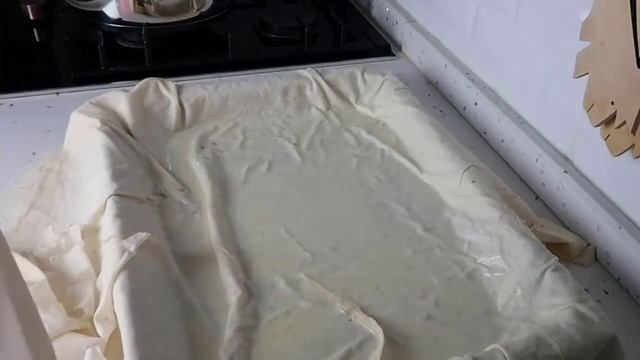 ÇAKTIRMAYIN 🤫Kendisini Su Böreği Zannediyor 🤭 Hazır Yufkadan Ispanaklı Börek Tarifi (Börek Tarifi)