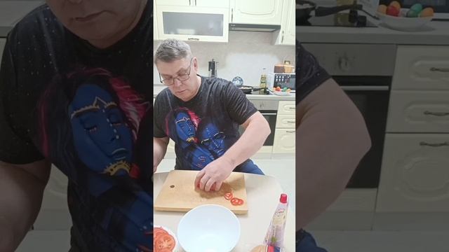 Вкуснейшее горячее блюдо! Мясо с грибами под сливочно чесночным соусом и хрустящей сырной корочкой!