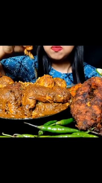 Huge Luchi Chicken Tikka Big Fish #shorts #foodlovers