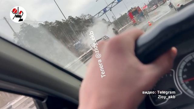 Мерседес стал масленичным чучелом