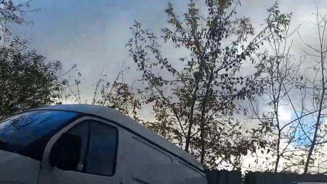 А я иду шагаю по Москве.