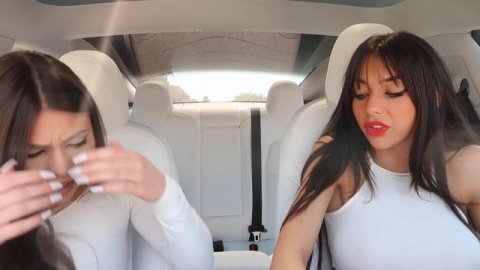 Throw Up PRANK On FRIENDS To See How They React..