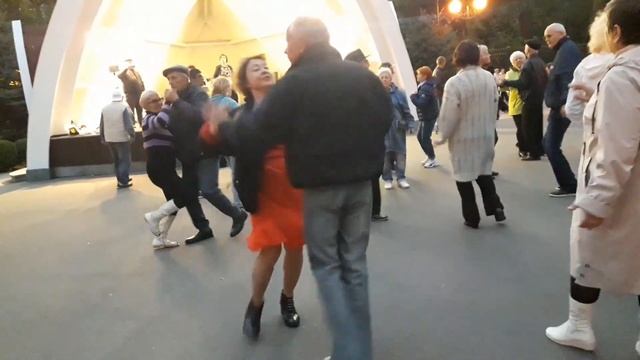 Этот Кара- Кара-Каракум!!!💃🌹Танцы в парке Горького!!!💃🌹Харьков 2021