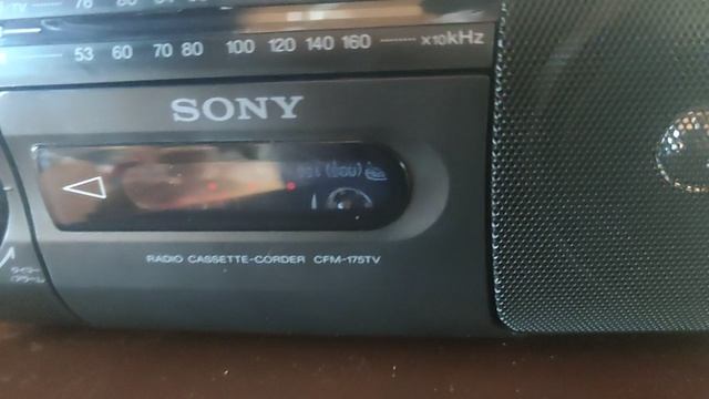 SONY CFM -175 TV. 100 v. Магнитола с часами!!! Стрелочки!
