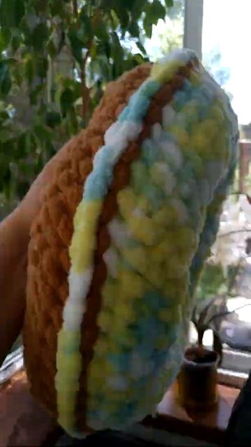 любимые подушки пончики из alize puffy color
