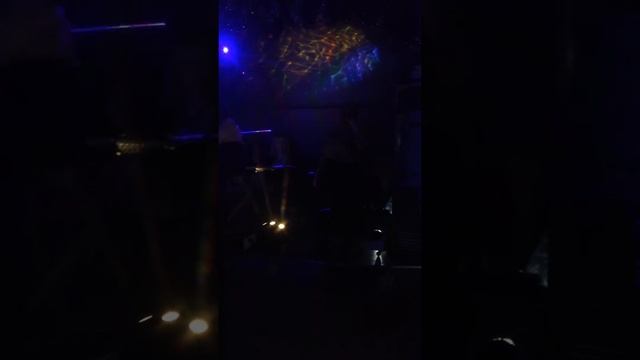 Моя мамочка поет в ресторане "Зодиак".Шагун Ануар