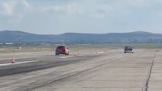DRAG RACING TULCEA:BMW E30 2.5i vs BMW E30 2.8i