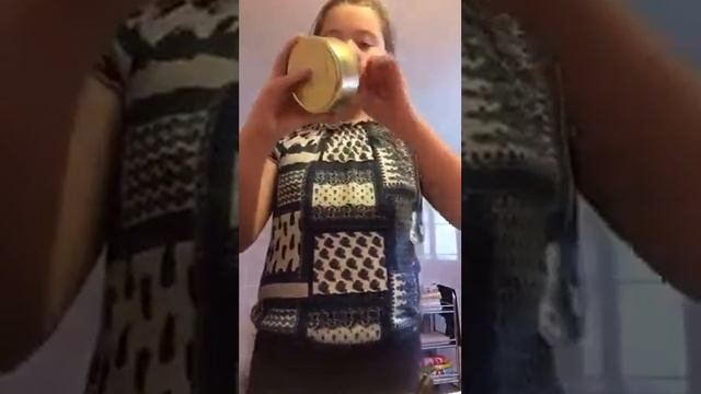 Лизун из лака для волос и клея пва без загустителей:)