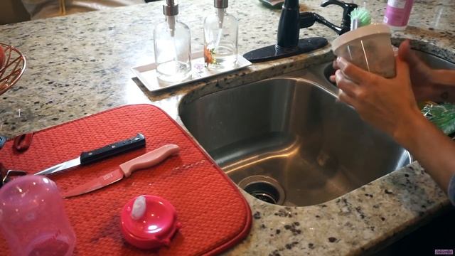 CLEAN WITH ME 2019 | DEEP CLEAN & DECLUTTER MY KITCHEN | CLEANING MOTIVATION