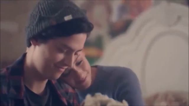 Riverdale\ Порвана майка Джагхед и Бетти