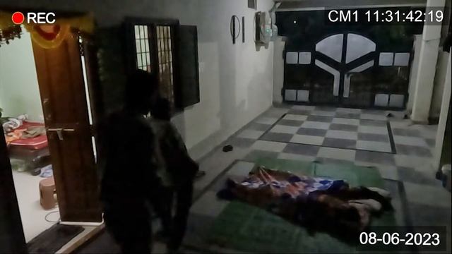 Thief caught on CCTV camera Unbelievable things recorded in CCTV || Kidnapping Girl