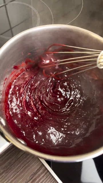 🥯🍒 Булочки с повидлом #shortsvideo #выпечка #shorts #булочки #булочкисначинкой
