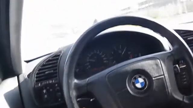 BMW E36 320i M52 0 à 140km/h avec patinage