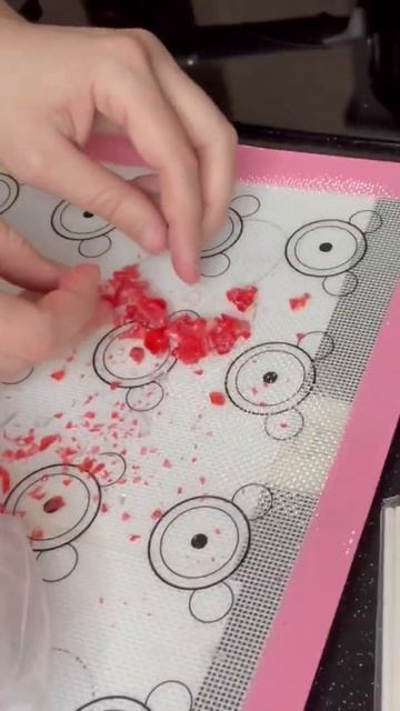Сердце из изомальта. Декор торта