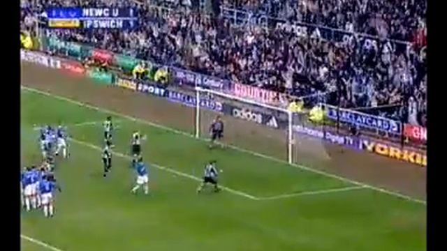 Laurent Robert - free kick