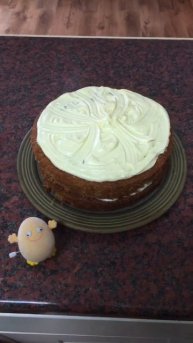 Carrot and Banana cake. Finished!! Part six!!