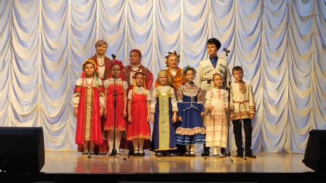 Арт~студия 'Аллегро' и ансамбль отделения музыкального фольклора ДШИ N1. Анапа