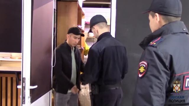 Омские полицейские проверили законность нахождения граждан других государств на территории РФ