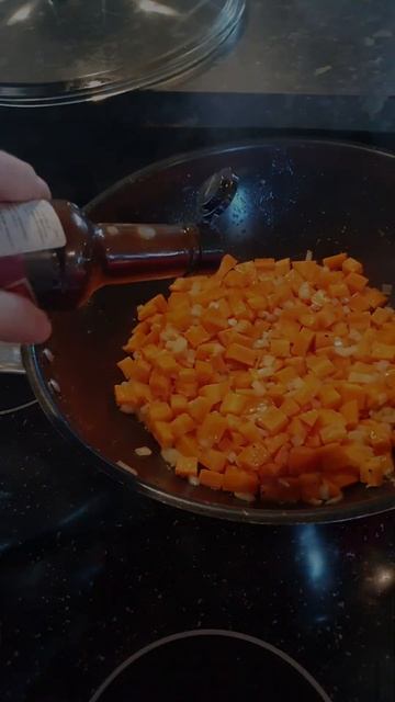 Meat & carrot stew with mashed potatoes #meat #yummy #stew