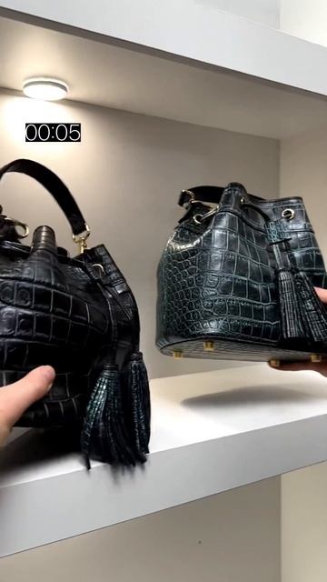 Цена кисетов из крокодила 89500₽. Шоурум в СПб. Больше новинок в Telegram. Подробнее в комментариях
