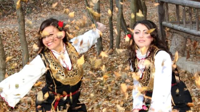 Iva and Eva Valentinovi/ Ива и Ева Валентинови - "ШОП И ВУК"