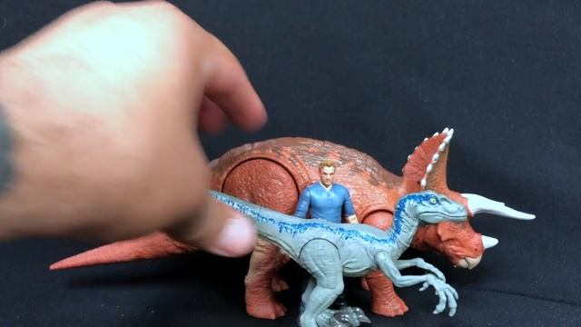 Unboxing Mattel's NEW Jurassic World Roaring Triceratops