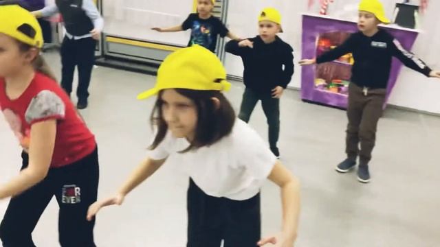 Backstage. Musical “Charlie and the chocolate factory”