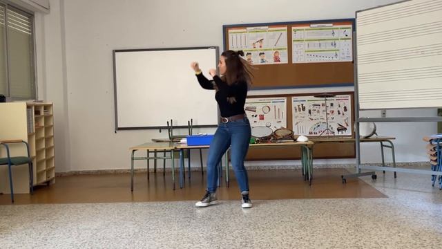 Música y movimiento - La vida es un carnaval (coreografía).