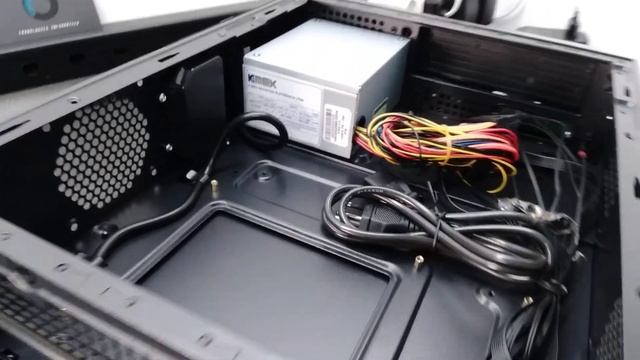 Gabinete Slim Micro ATX K-Mex GM-102A com Fonte SFX 200W
