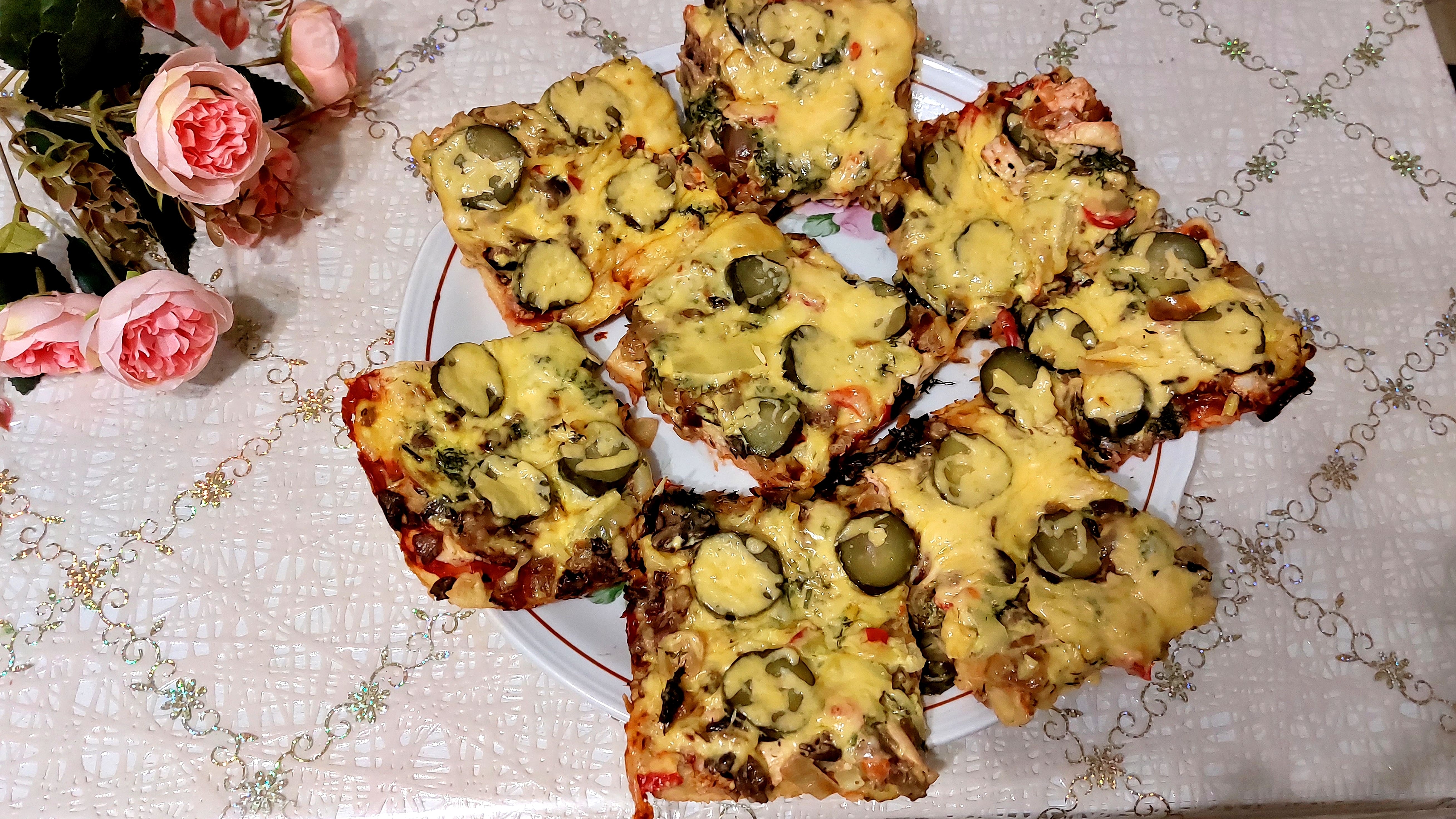 БЫСТРАЯ ПИЦЦА НА КЕФИРЕ С МЯСОМ И ВКУСНОЙ ЗАЛИВКОЙ😋👍🍕