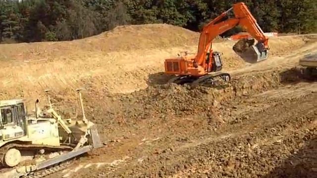 Hitachi 670 beläd Dumper Video3