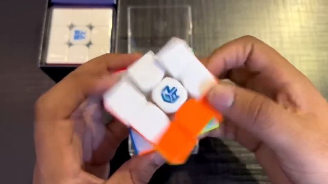 The Most Impressive Rubik’s Cube I’ve Ever Seen: “MoYu Weilong WRM V9”