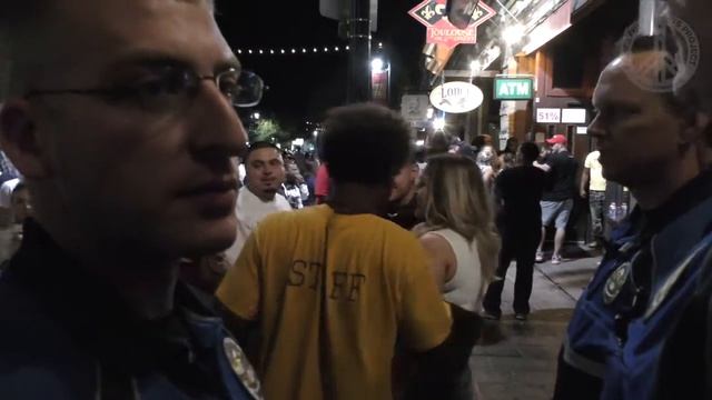 Cameras rolling - cops do not needlessly escalate a situation