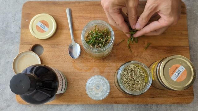 Pickled Marsh Samphire 🍲🌱: A Coastal Delight